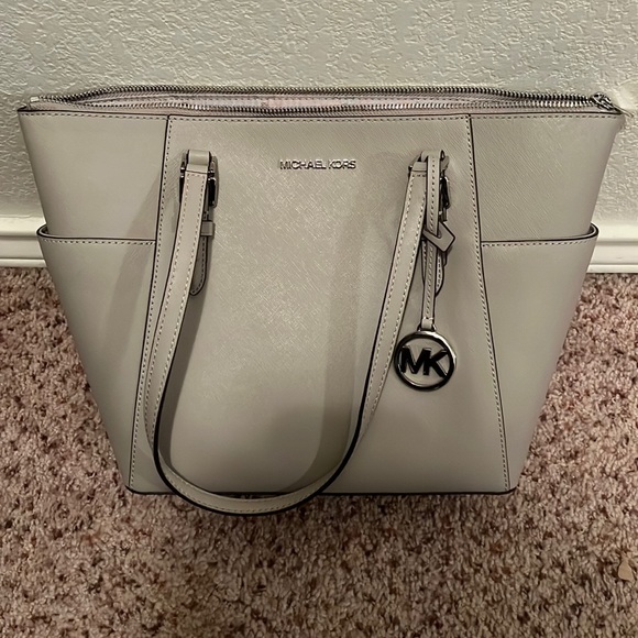 Michael Kors Jet Set East West Logo Charm Saffiano Leather Tote Bag - Picture 2 of 7